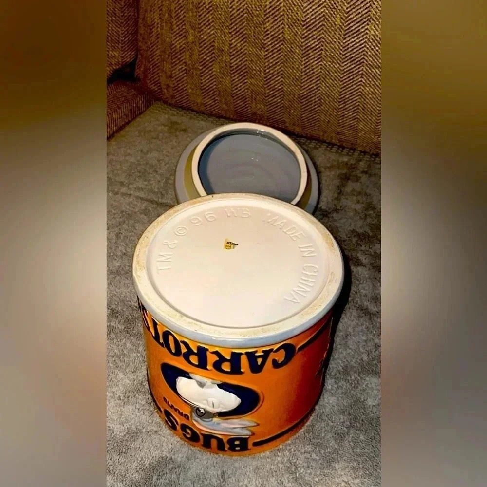 Vintage 1996 Bugs Bunny Brand Ceramic Canister/Cookie Jar Warner Brothers - Picture 7 of 9